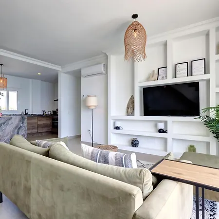 Apartment Penthouse Belisimo - Gerenoveerd Met Balkon & Zeezicht